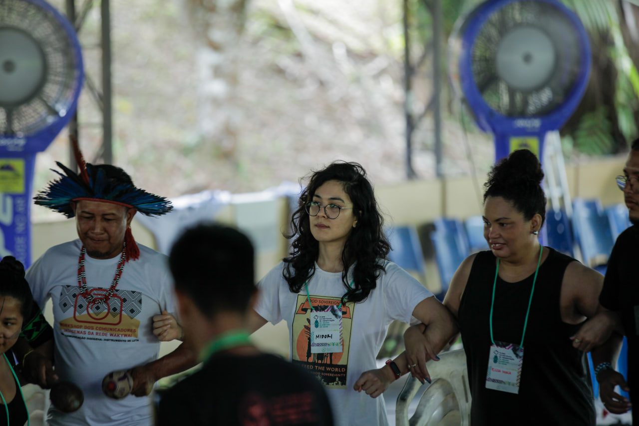 Roda de abertura do dia • Foto: Caio Mota